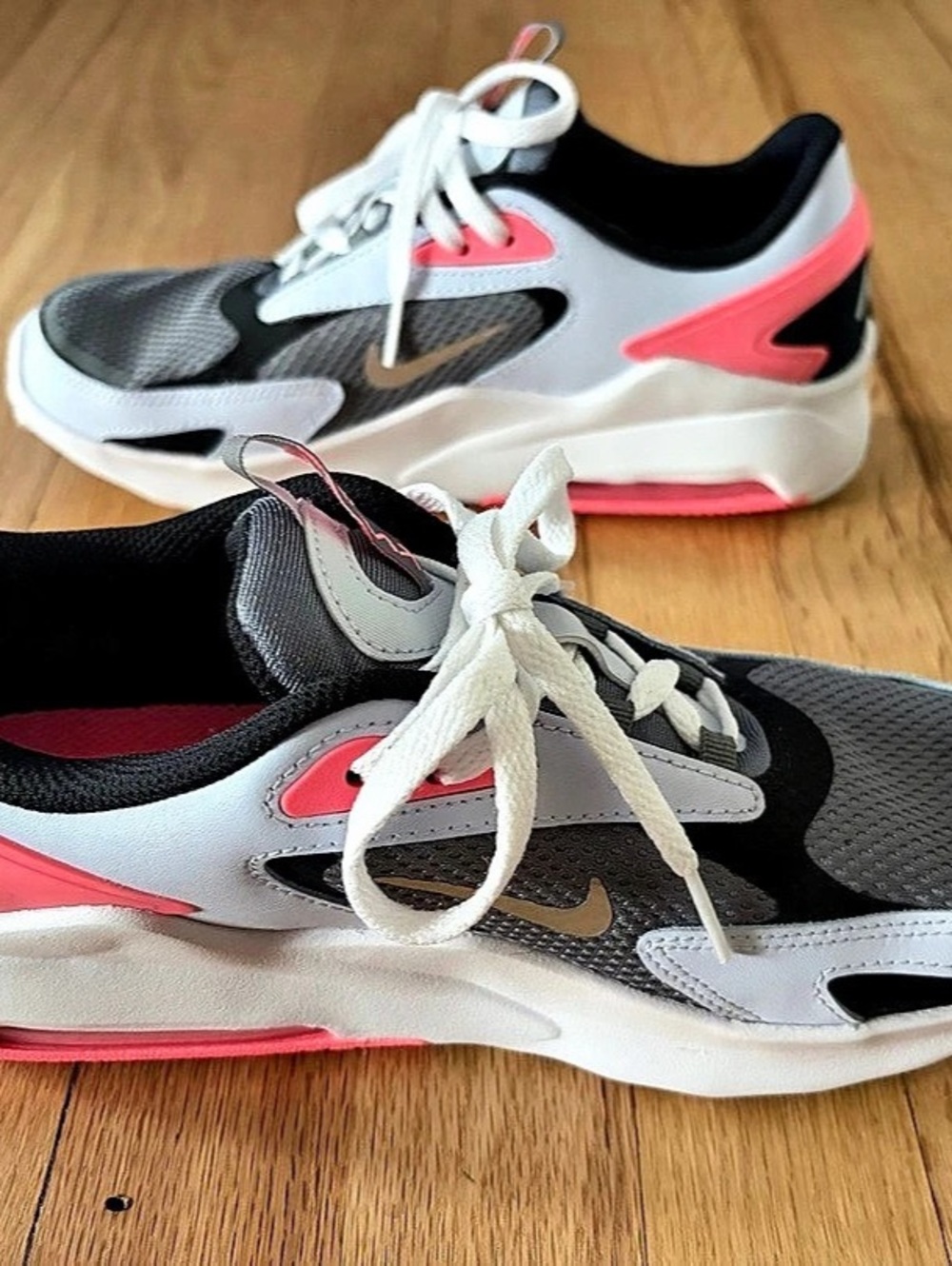 Nike NikeCourt Air Max Volley Athletic Shoes White & Pink US 6Y